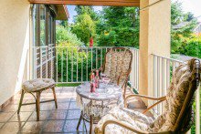 Balkon Freistehendes Einfamilienhaus mit Doppelgarage in gesuchter Wohnlage von Hirschberg-Gro�sachsen