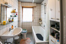 Badezimmer GER�UMIGE EIGENTUMSWOHNUNG IN ZENTRALER LAGE VON WALLDORF +VERKAUFT+