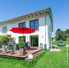 Hausansicht MODERNE DOPPELHAUSH�LFTE IN RIMBACH-KERNGEMEINDE +VERKAUFT+