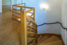 Treppe ins Obergeschoss Charmantes Einfamilienhaus in ruhiger Wohnlage von M�rlenbach-Mitte