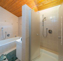 Badezimmer Freistehendes Einfamilienhaus mit Doppelgarage in gesuchter Wohnlage von Hirschberg-Gro�sachsen