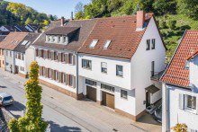 Geb�udeansicht Drohne Freistehendes Vierfamilienhaus N�he Innenstadt von Weinheim +VERKAUFT+