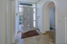 Eingang Gro�z�giges Familiendomizil in Weinheim-L�tzelsachsen +VERKAUFT+