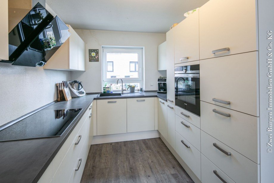 moderne Einbauk�che inklusive Einfamilienhaus Rimbach