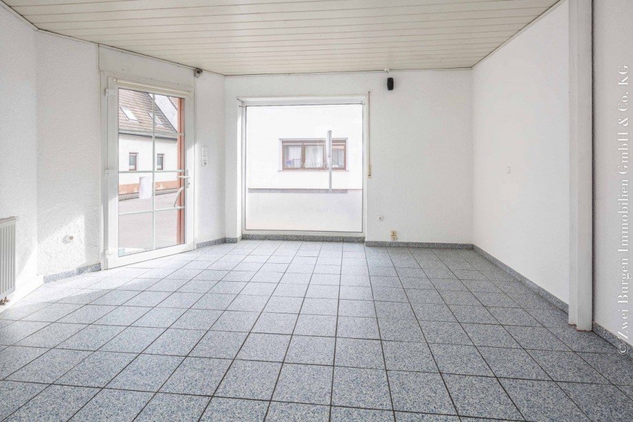 Helle Verkaufsr�ume Mehrfamilienhaus Viernheim