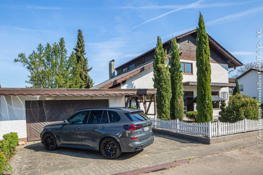 Doppelgarage + Stellpl�tze Einfamilienhaus Lorsch