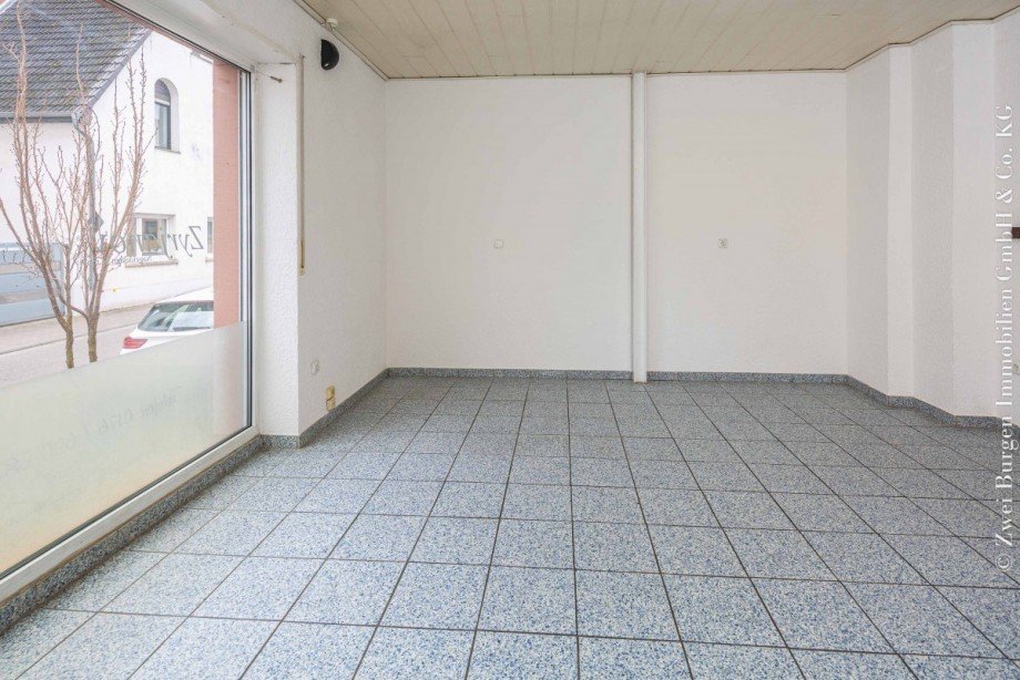 Ladengesch�ft im EG Mehrfamilienhaus Viernheim