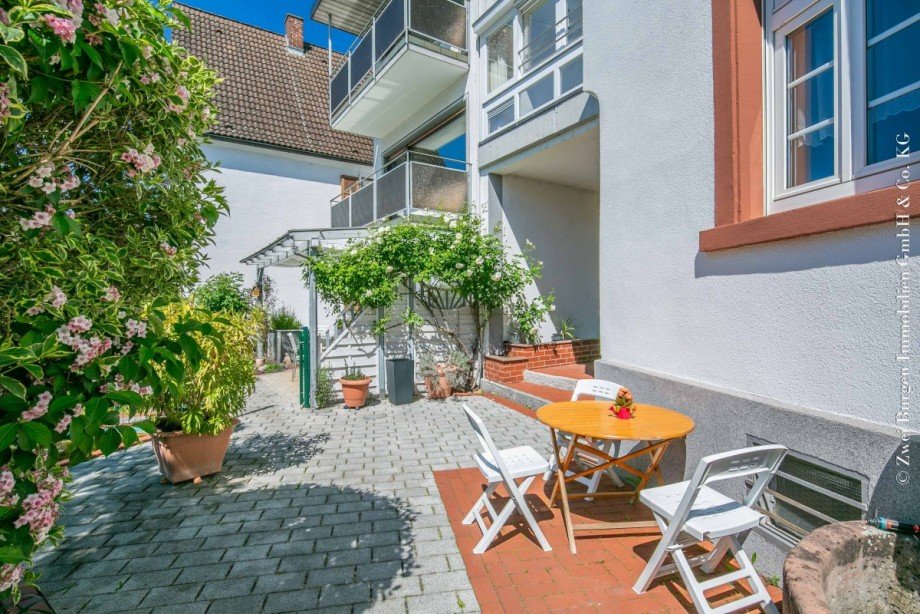 privater Innenhof Mehrfamilienhaus Viernheim