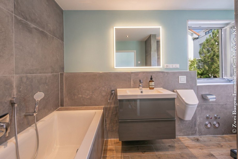 Badewanne + Dusche Wohnung Weinheim
